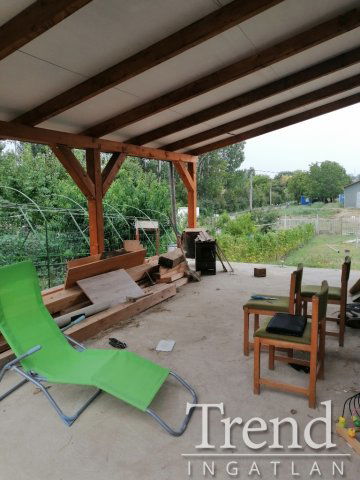 Eladó nyaraló, Dunaújvárosban 10.9 M Ft, 1 szobás