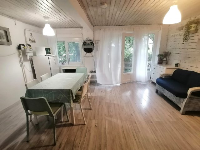 Eladó nyaraló, Gárdonyban 75 M Ft, 4+1 szobás