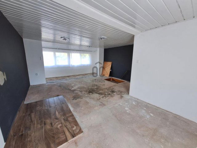 Eladó családi ház, Szigetszentmiklóson 87 M Ft, 2 szobás
