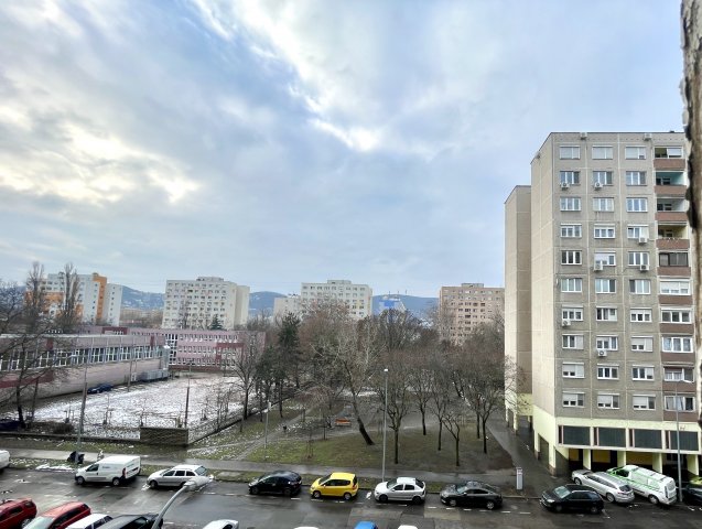 Eladó panellakás, Budapesten, III. kerületben 61.9 M Ft, 2 szobás