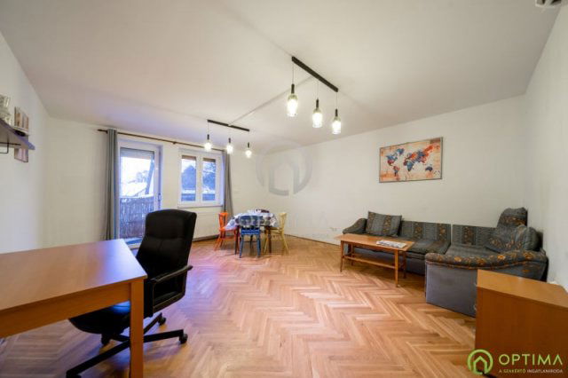 Eladó téglalakás, Budapesten, XIX. kerületben, Báthory utcában