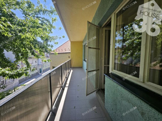 Kiadó téglalakás, albérlet, Kecskeméten 240 E Ft / hó
