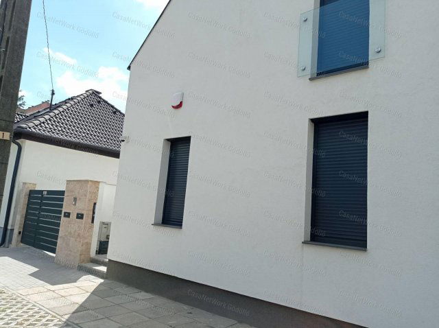 Kiadó téglalakás, albérlet, Gödöllőn 400 E Ft / hó, 3 szobás