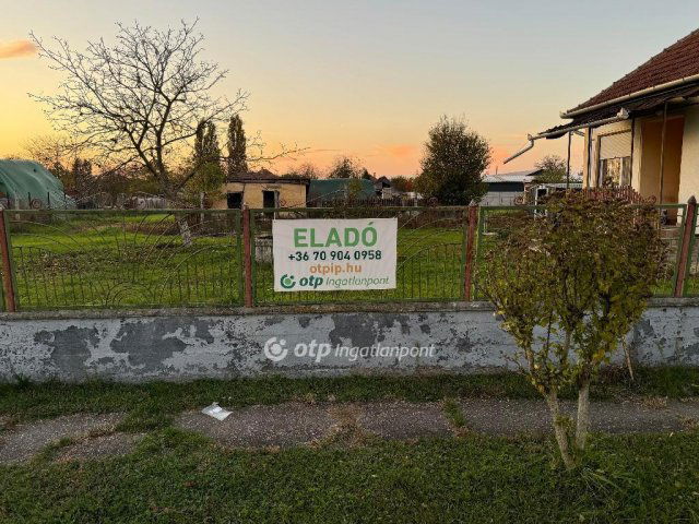 Eladó családi ház, Görbeházán 22.5 M Ft, 2 szobás
