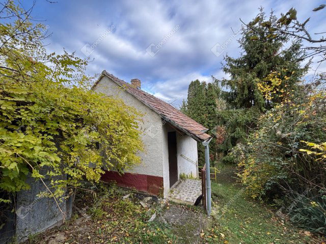 Eladó családi ház, Egerváron 2.9 M Ft, 1 szobás