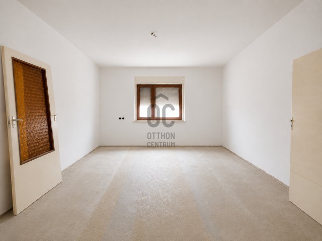 Eladó családi ház, Ivánon 25 M Ft, 4 szobás