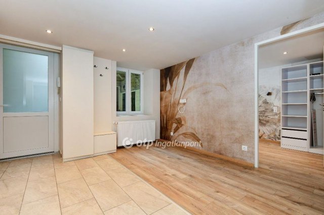 Eladó téglalakás, Budapesten, VIII. kerületben 74.9 M Ft