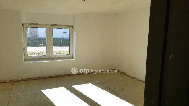 Eladó családi ház, Gerdén 4.8 M Ft, 2 szobás