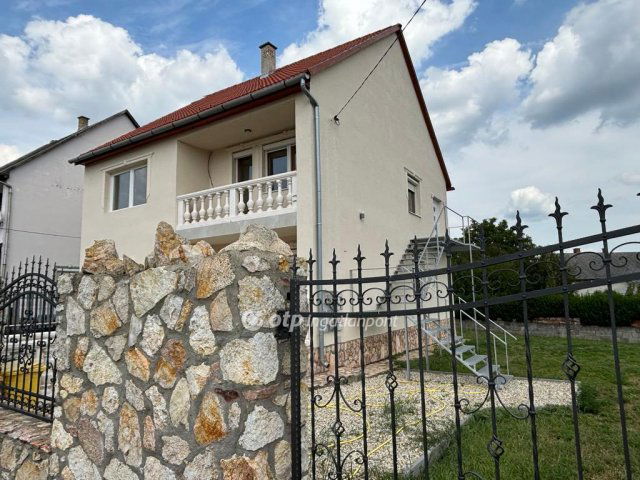 Eladó családi ház, Szerencsen 47.9 M Ft, 4+4 szobás