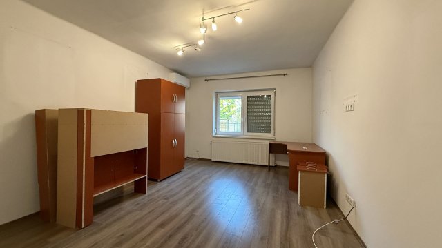 Kiadó családi ház, albérlet, Debrecenben 250 E Ft / hó