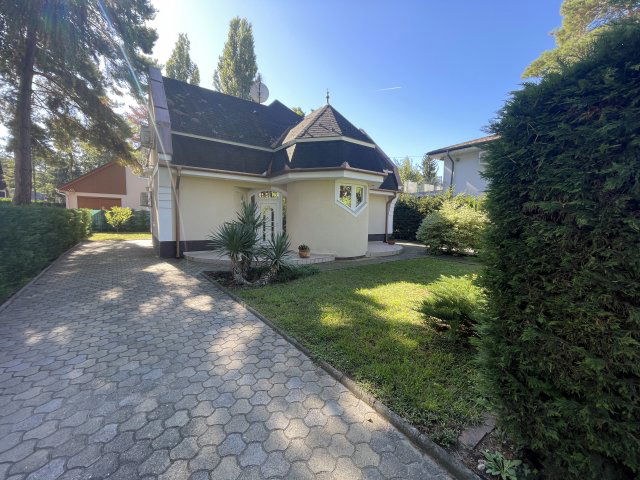 Eladó családi ház, Balatonfenyvesen 199 M Ft, 5 szobás