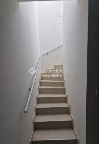 Eladó ikerház, Szigetszentmiklóson 104.9 M Ft, 5 szobás