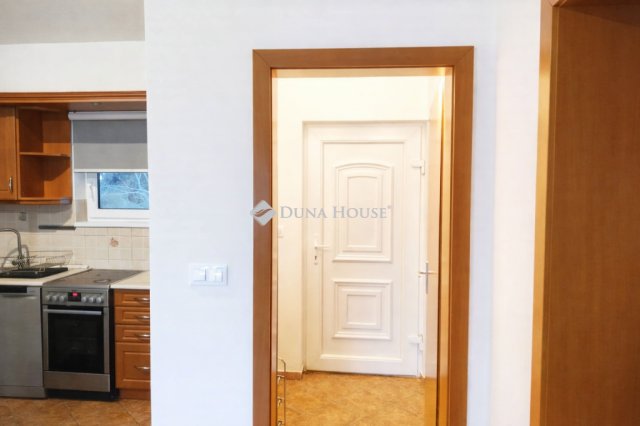 Eladó téglalakás, Kapuváron 58 M Ft, 2 szobás