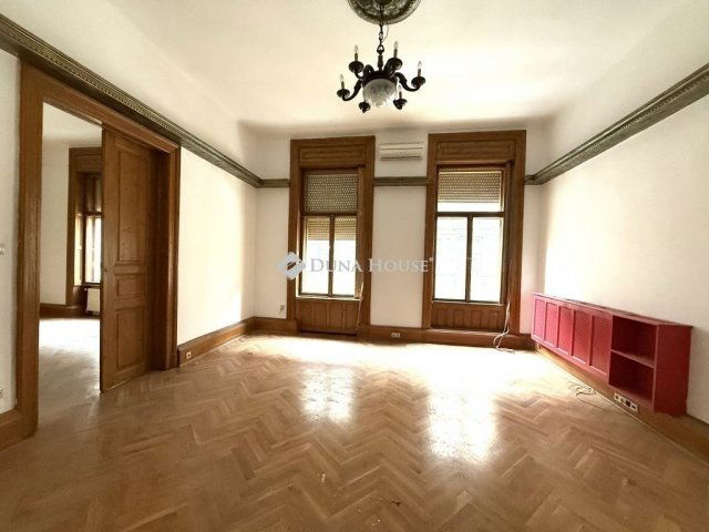 Eladó téglalakás, Budapesten, VI. kerületben 169 M Ft, 5 szobás