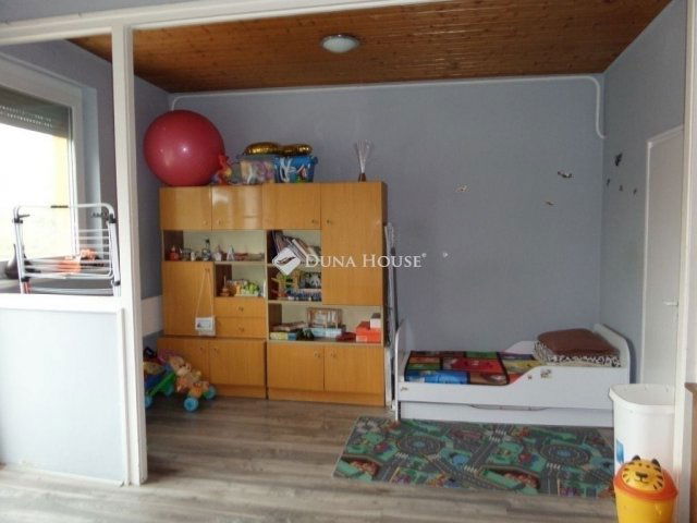 Eladó téglalakás, Pécsett 40.9 M Ft, 2 szobás