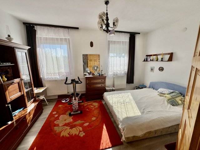 Eladó ikerház, Székesfehérvárott 72 M Ft, 3+1 szobás