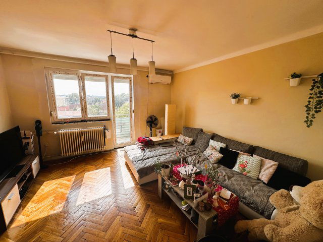 Eladó téglalakás, Pécsett 54.99 M Ft, 2+1 szobás