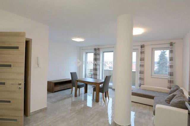 Kiadó téglalakás, albérlet, Kecskeméten 220 E Ft / hó