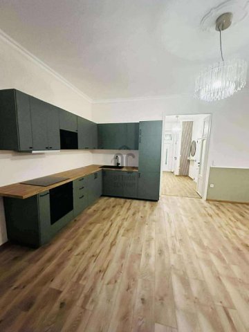 Eladó téglalakás, Budapesten, VI. kerületben 96.9 M Ft, 3 szobás