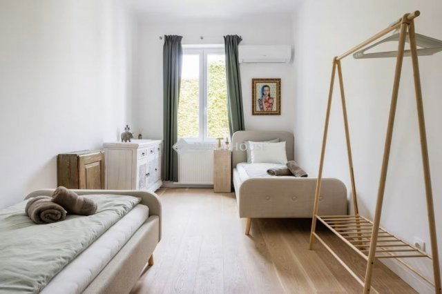 Eladó téglalakás, Budapesten, VII. kerületben 100 M Ft, 3 szobás