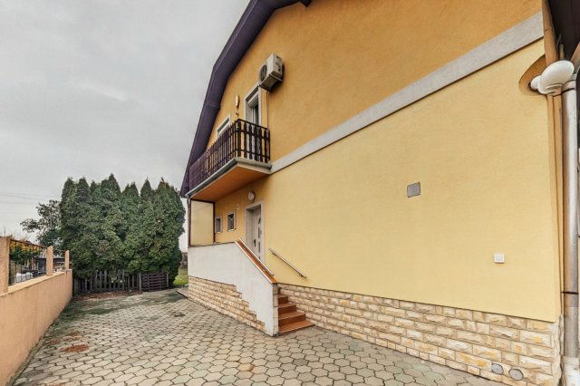 Eladó ikerház, Szigetszentmiklóson, Kolozsvári utcában 149 M Ft