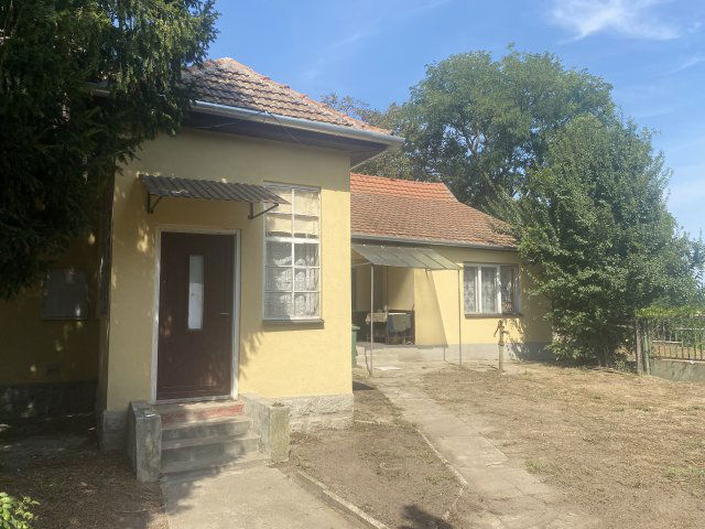 Eladó családi ház, Gégényen 15 M Ft, 4 szobás