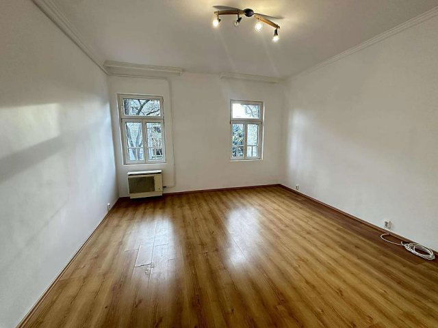 Eladó téglalakás, Budapesten, XIV. kerületben 43.5 M Ft