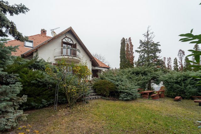 Eladó családi ház, Szentendrén, Sarkantyú utcában 219.9 M Ft