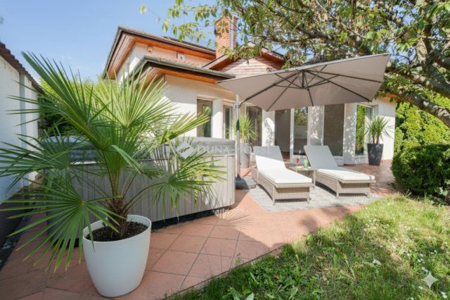 Eladó családi ház, Solymáron 249 M Ft, 6 szobás