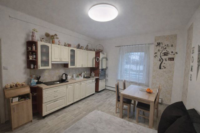 Eladó téglalakás, Komáromban 35.9 M Ft, 3 szobás