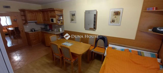 Eladó téglalakás, Zalakaroson 31.5 M Ft, 1 szobás