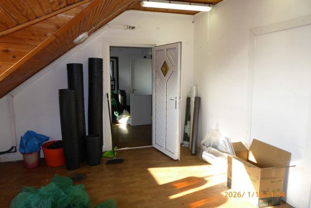 Kiadó ipari ingatlan, Pécsett 35 E Ft / hó, 2 szobás