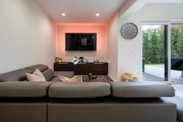 Eladó családi ház, Budapesten, XVII. kerületben 264.99 M Ft