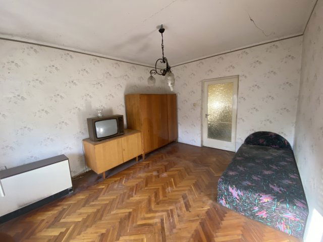 Eladó családi ház, Süttőn 39.9 M Ft, 4 szobás
