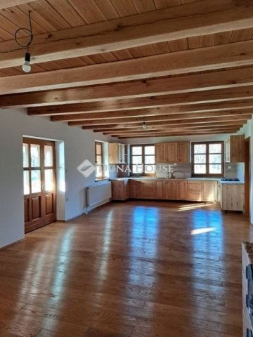Eladó mezogazdasagi ingatlan, Felsőpakonyban 149.9 M Ft, 4 szobás
