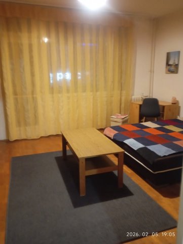 Kiadó téglalakás, albérlet, Pécsett 126 E Ft / hó, 1 szobás