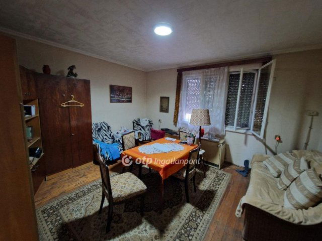 Eladó családi ház, Balkányban 35 M Ft, 2+1 szobás