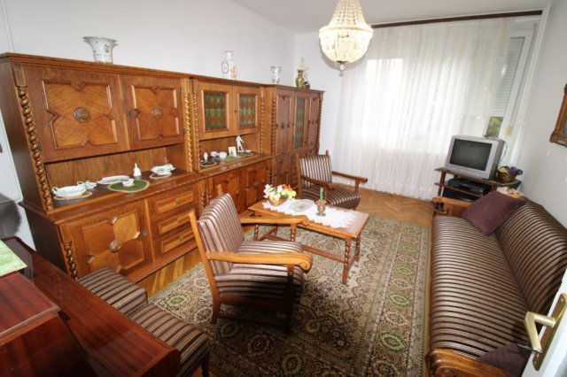 Kiadó téglalakás, albérlet, Salgótarjánban 130 E Ft / hó