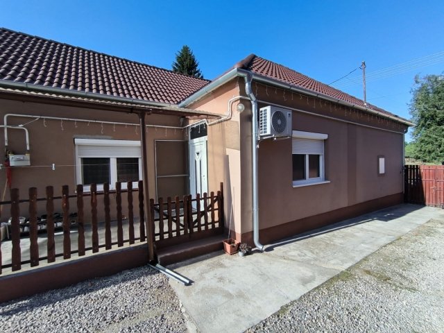 Eladó családi ház, Komlósdon 32.5 M Ft, 4 szobás