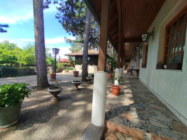 Eladó hotel, Győrött 319 M Ft, 17 szobás / költözzbe.hu