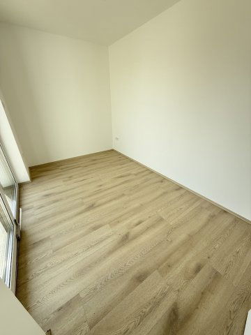 Eladó téglalakás, Pakson 122.9 M Ft, 3 szobás