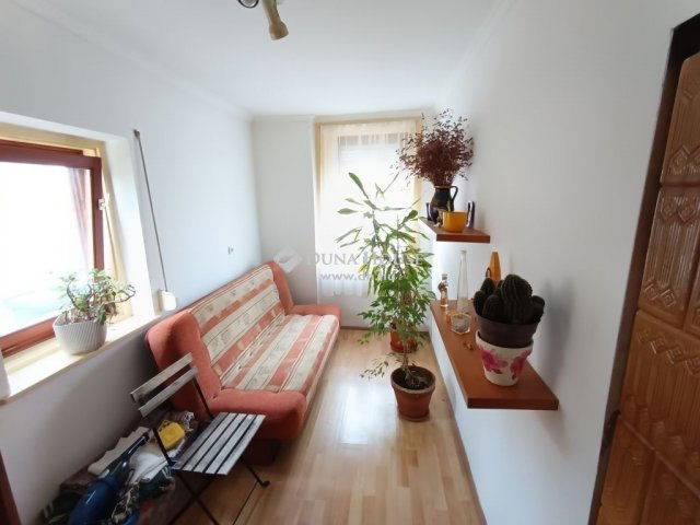Eladó családi ház, Cegléden 37.49 M Ft, 4 szobás
