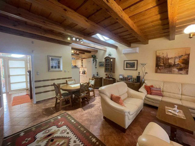 Eladó családi ház, Győrzámolyon 179 M Ft, 4 szobás