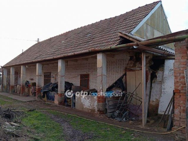 Eladó családi ház, Horton 12 M Ft, 2 szobás