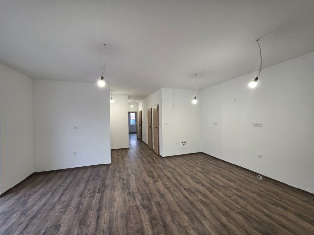 Eladó ikerház, Nyírpazonyon 80 M Ft, 5 szobás