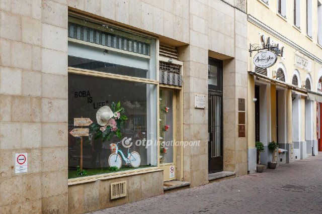 Kiadó üzlethelyiség, Debrecenben 400 E Ft / hó