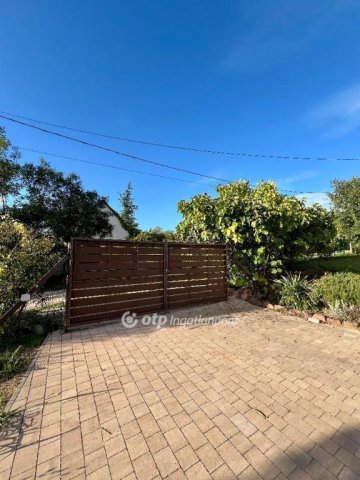 Eladó családi ház, Felsőörsön 119 M Ft, 2+1 szobás