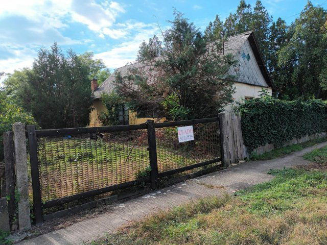 Eladó családi ház, Földesen, Csokonai utcában 11.9 M Ft