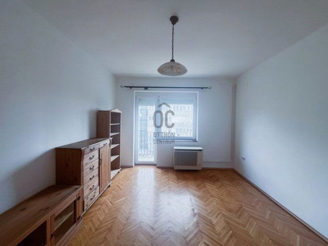 Eladó téglalakás, Szigetszentmiklóson 45.9 M Ft, 1 szobás