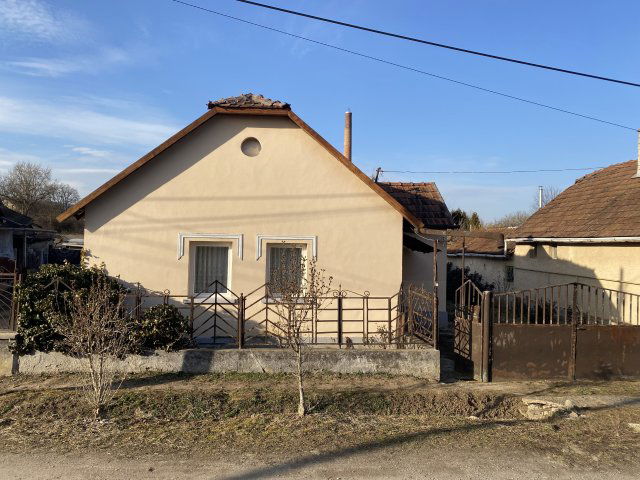 Eladó családi ház, Szendrőn 7.9 M Ft, 2 szobás
